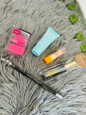 Special Makeup Offer Pack 