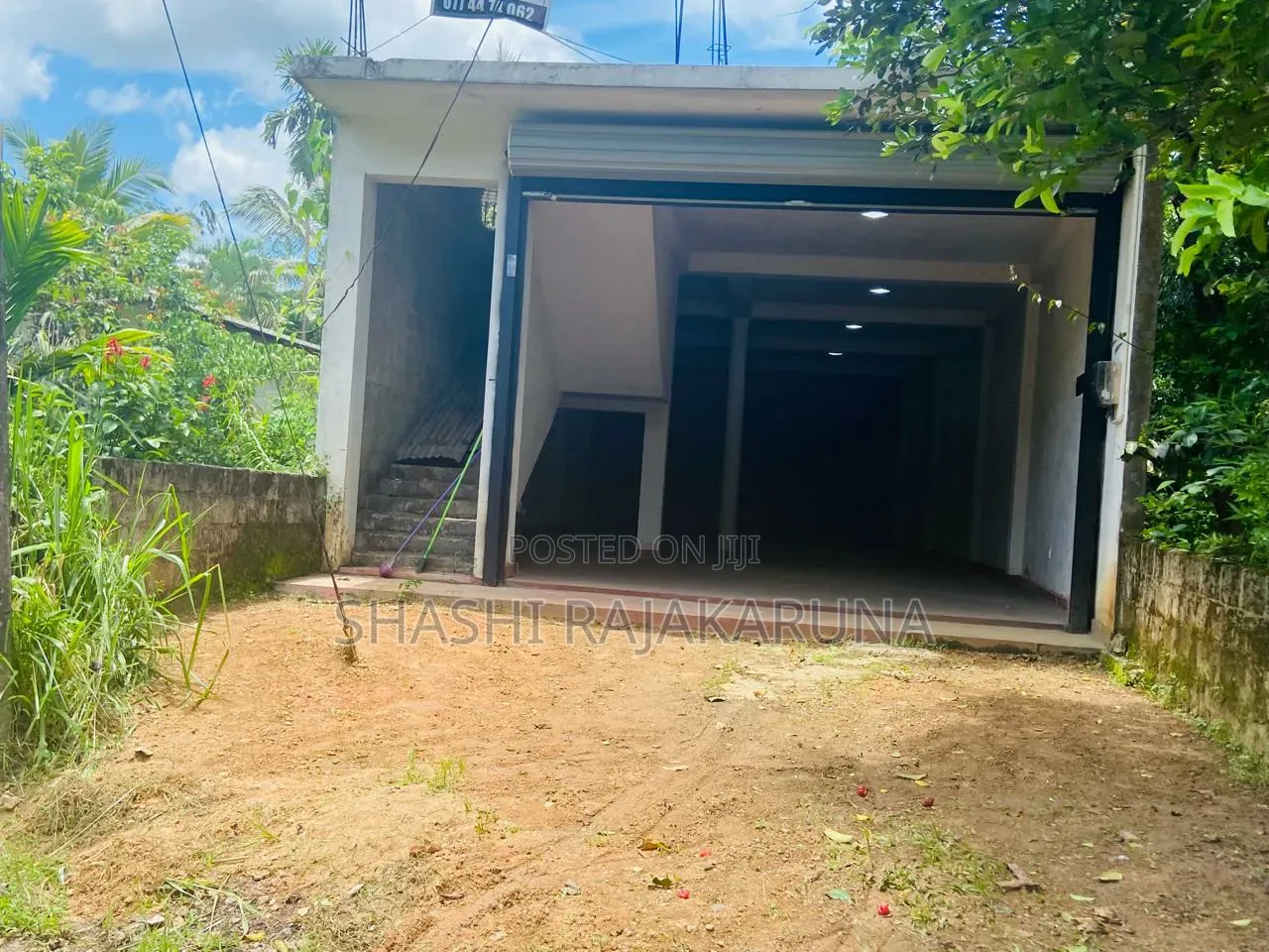 Commercial Building for Sale