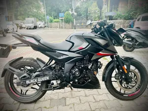Bajaj Pulsar N160 2025 Black