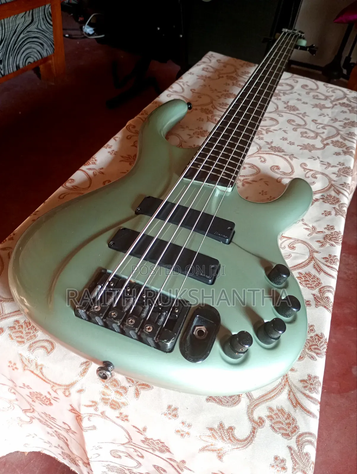 Ibanez Edc 705 5 String Bass Guitar