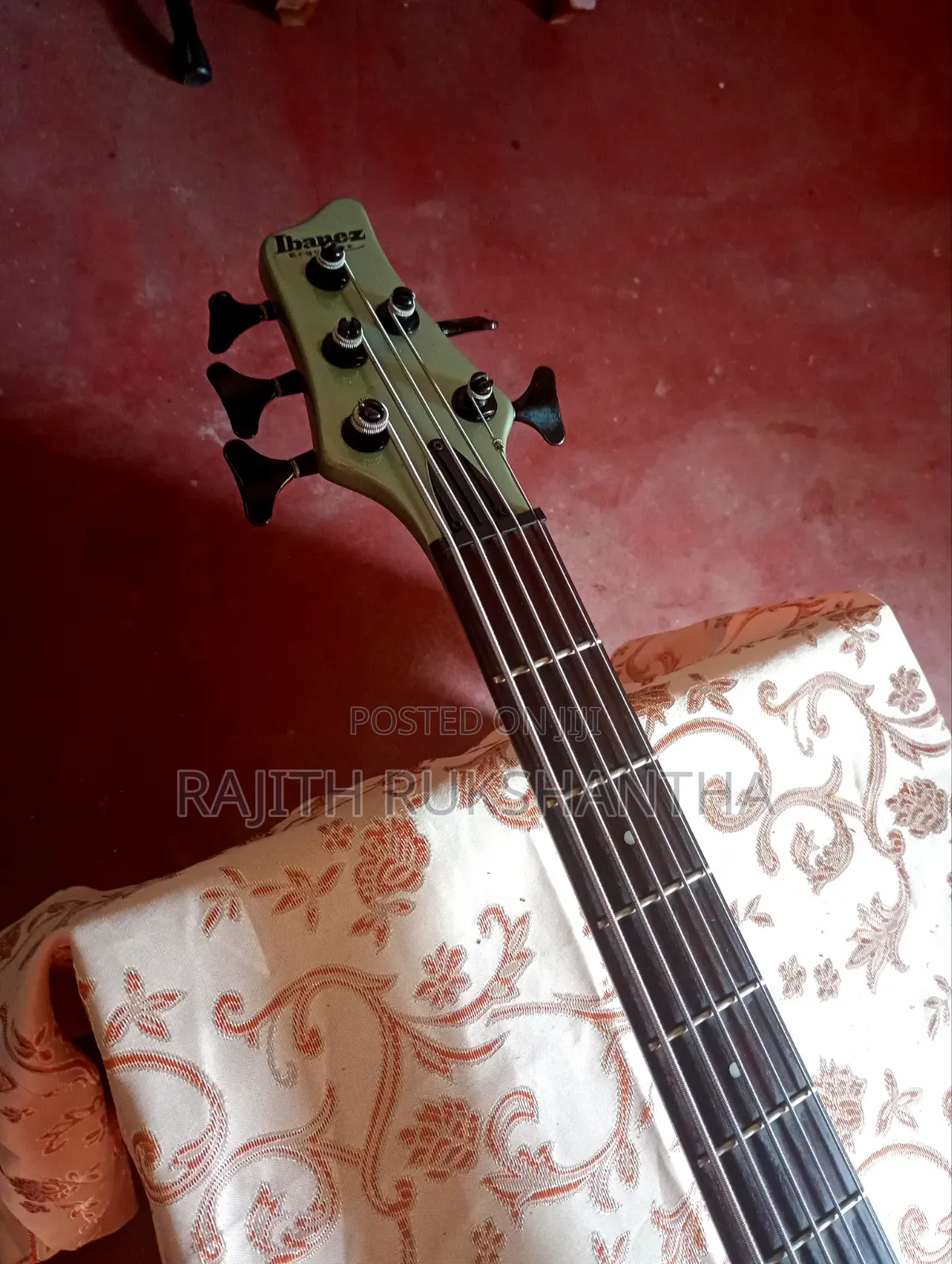 Ibanez Edc 705 5 String Bass Guitar