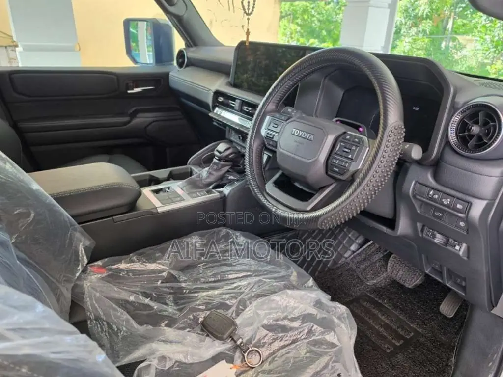 Toyota Land Cruiser Prado 2.7 2025 White
