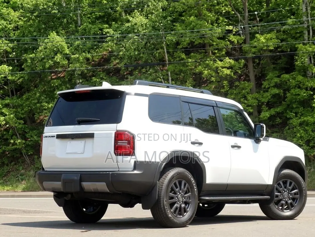 Toyota Land Cruiser Prado 2.7 2025 White