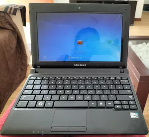 Laptop Samsung 2GB Intel Atom SSD 320GB