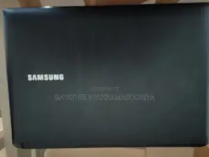 Laptop Samsung 2GB Intel Atom SSD 250GB