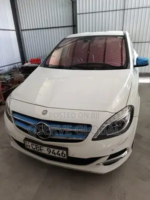 Mercedes-Benz B-Class Base B 250e 2016 White
