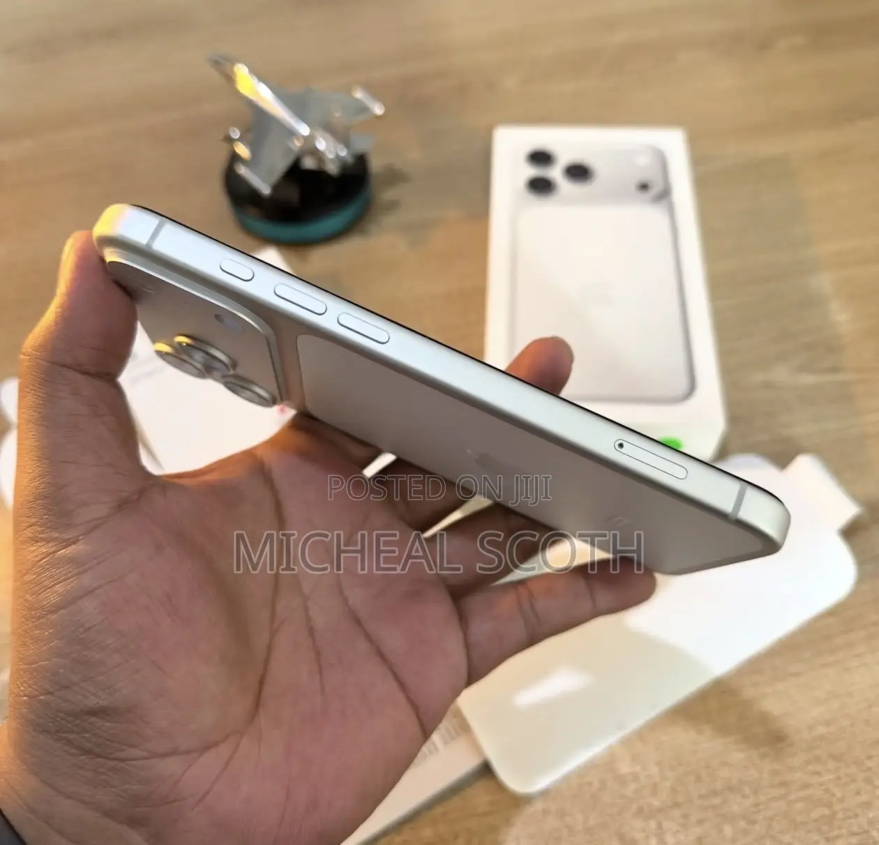 New Apple iPhone 17 Pro Max 1 TB Silver