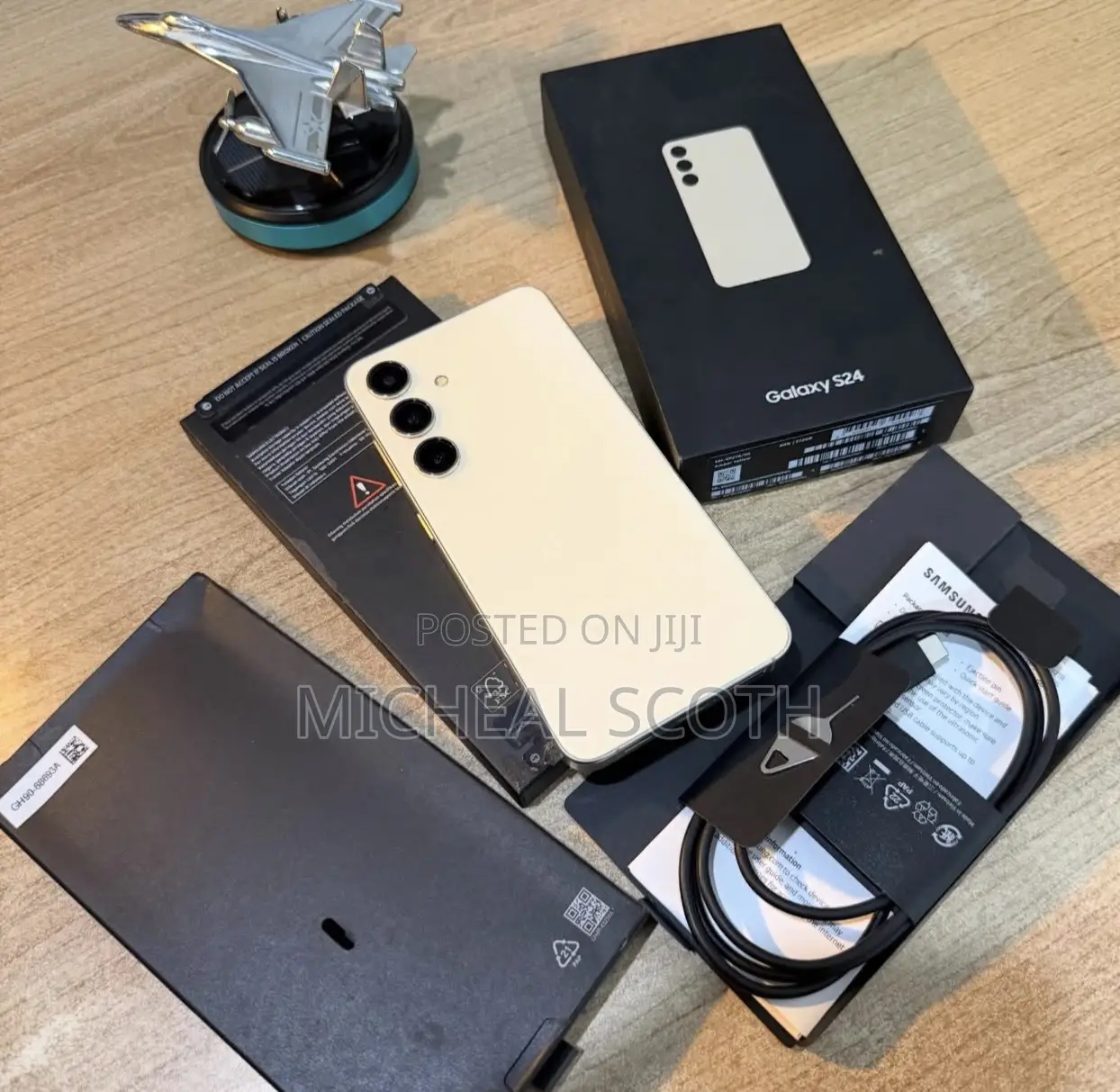 New Samsung Galaxy S24 512 GB Gold