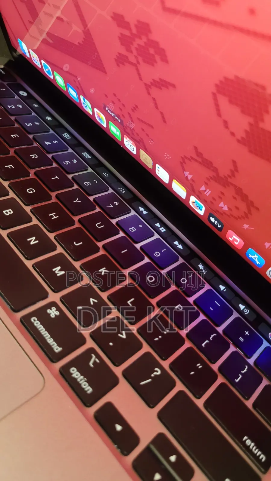 Laptop Apple MacBook Pro 2022 M2 8GB Apple M2 SSD 512GB