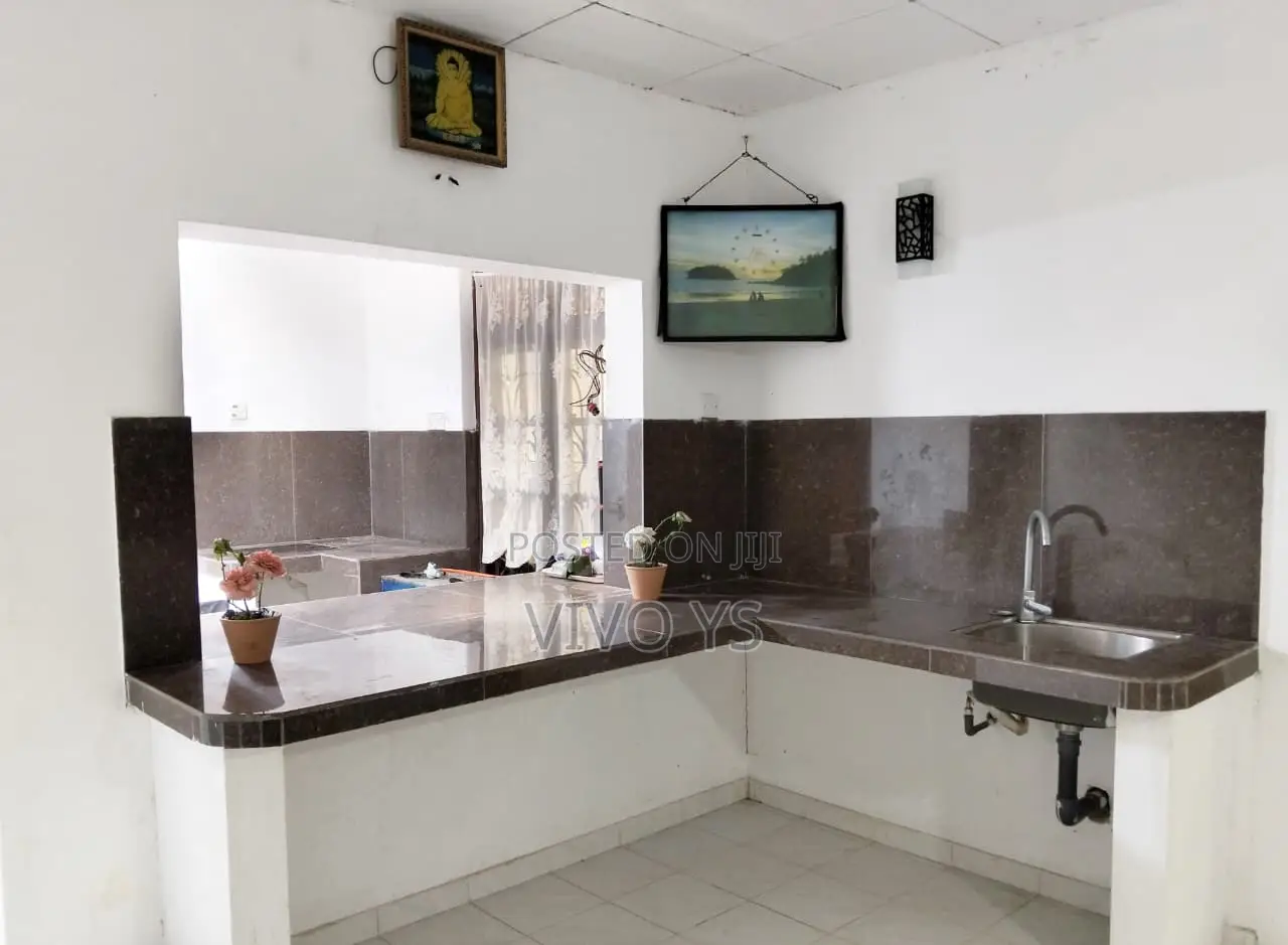 6bdrm House in Ambalangoda for sale