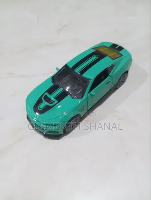 1/36 Camaro Model Car