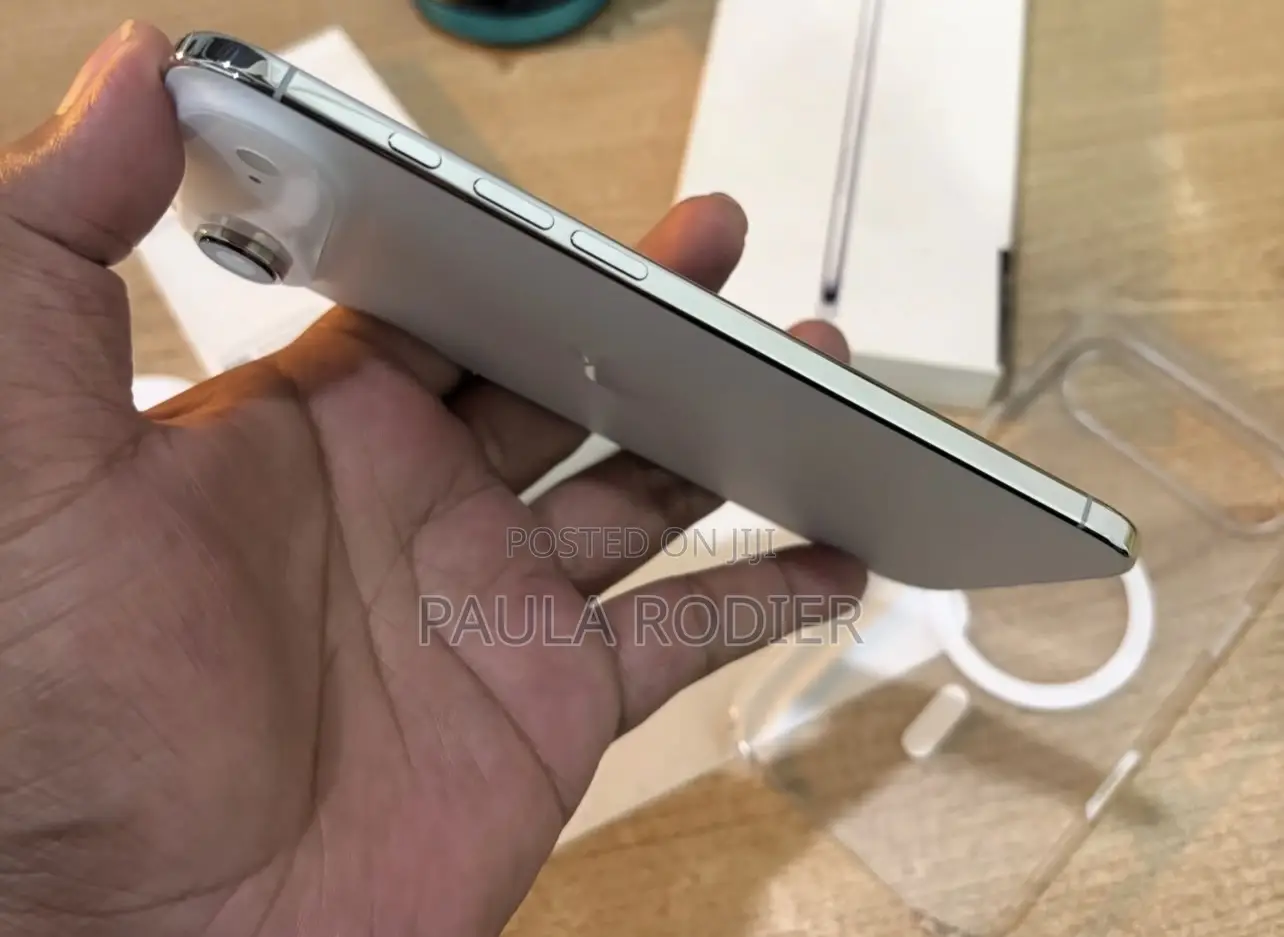 New Apple iPhone 17 512 GB White