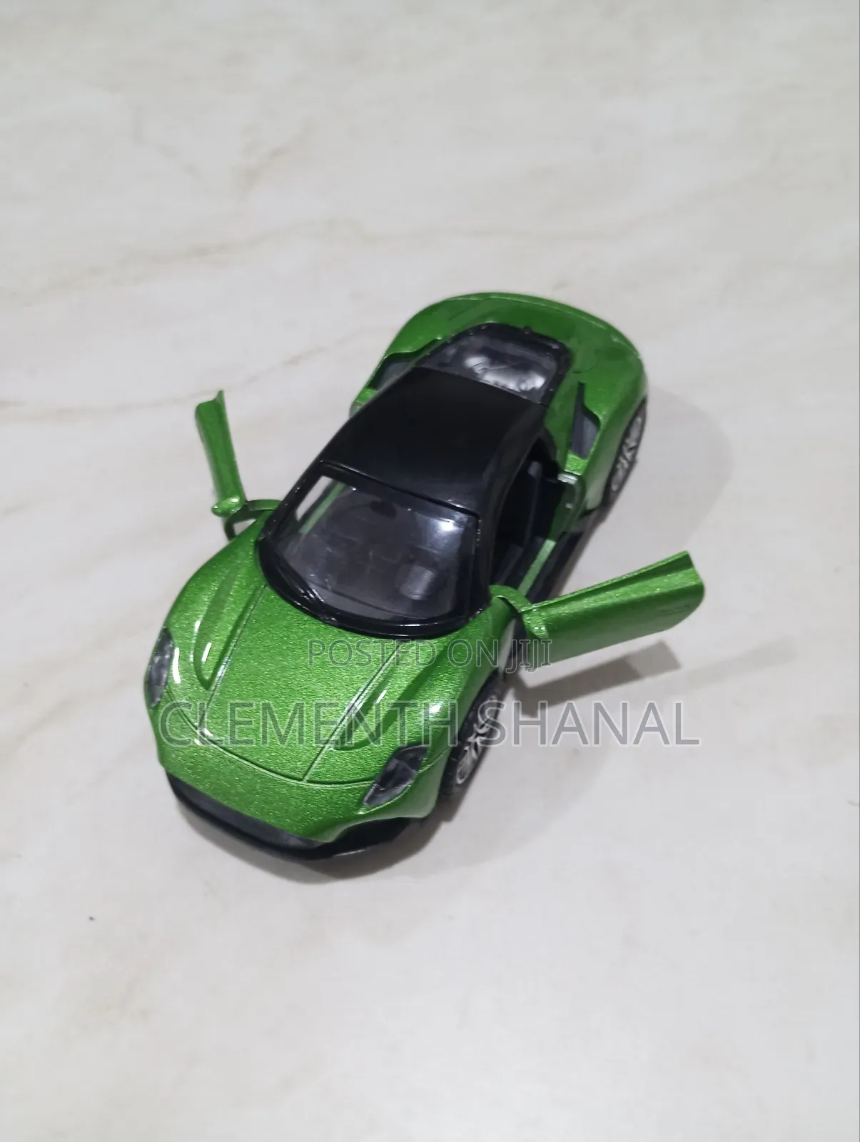 1/36 Maserati Model Car