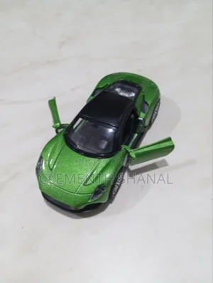 1/36 Maserati Model Car