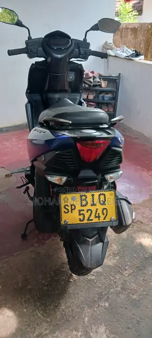 TVS HLX 125 2019 Blue
