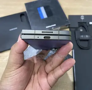 New Samsung Z 16 GB Blue