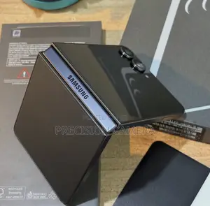 New Samsung Galaxy Z Flip7 256 GB Black