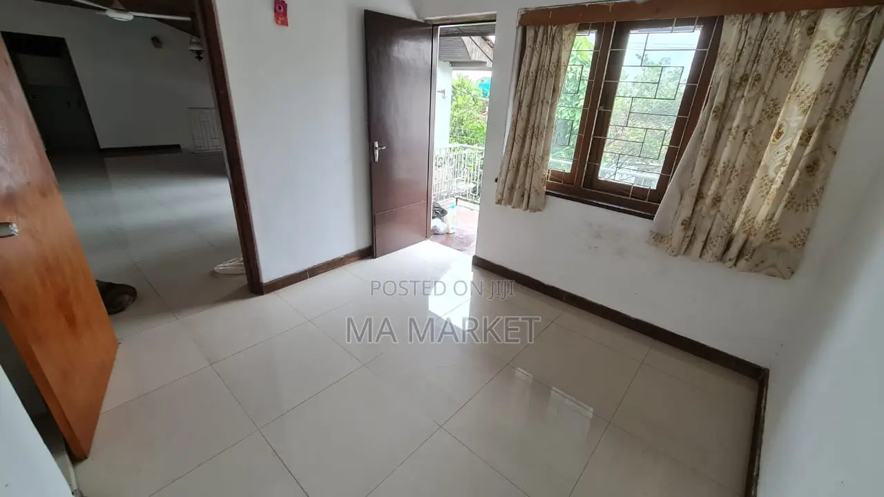 3bdrm House in Upstairs, Kotte for rent