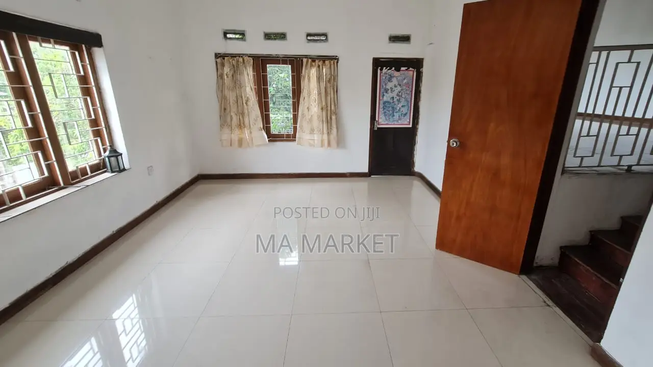 3bdrm House in Upstairs, Kotte for rent