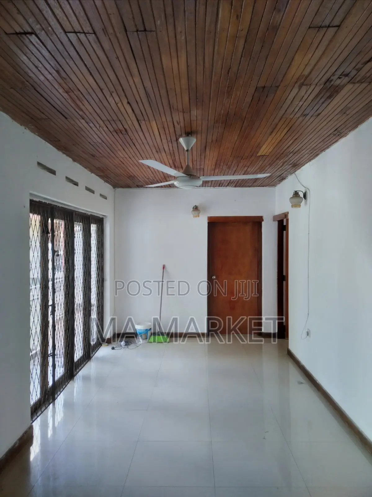 3bdrm House in Upstairs, Kotte for rent