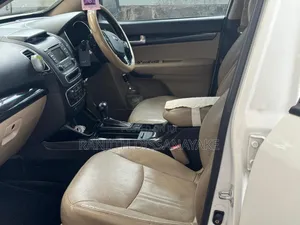 Kia Sorento 2013 Off white