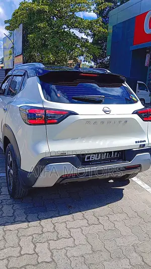 Nissan Magnite 1.0 Petrol FWD 2025 White