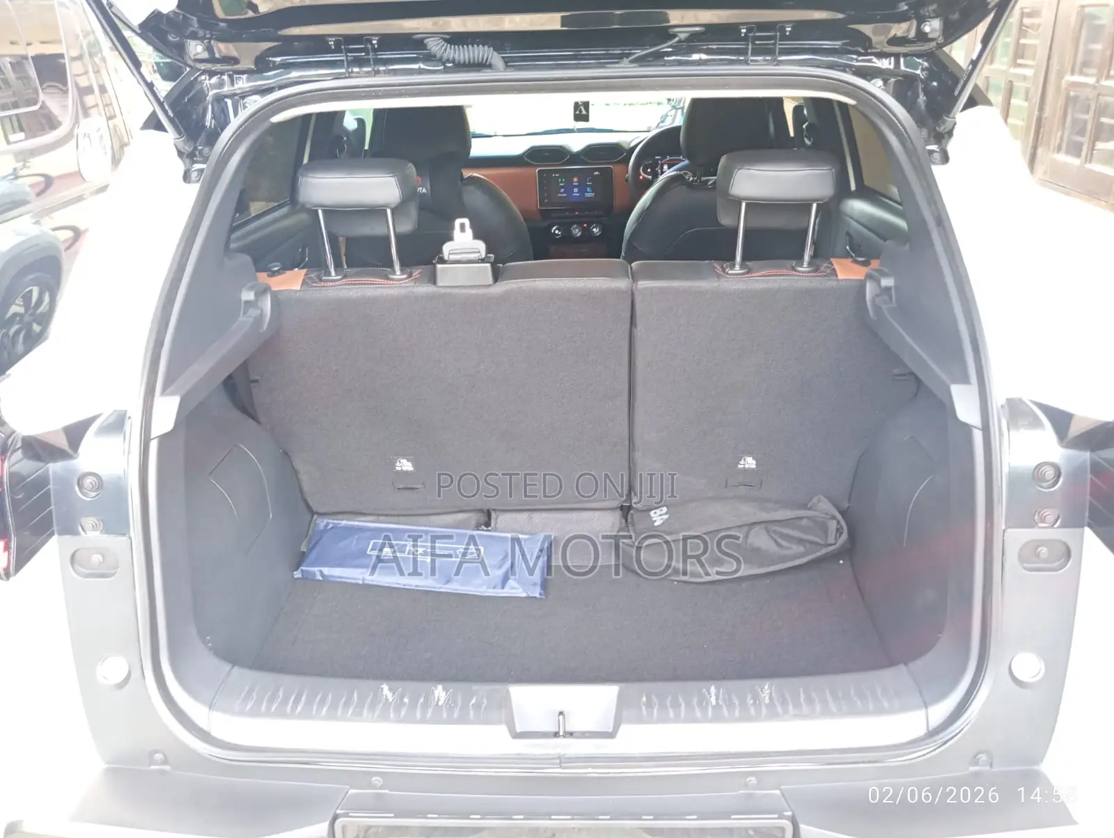 Nissan Magnite 1.0 Petrol FWD 2025 White