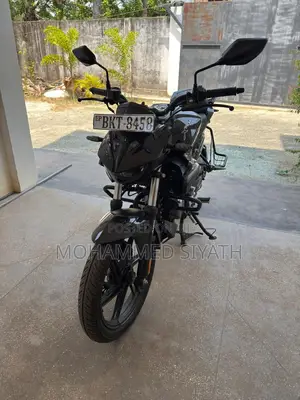 New Hero Xtreme 125R 2026 Black
