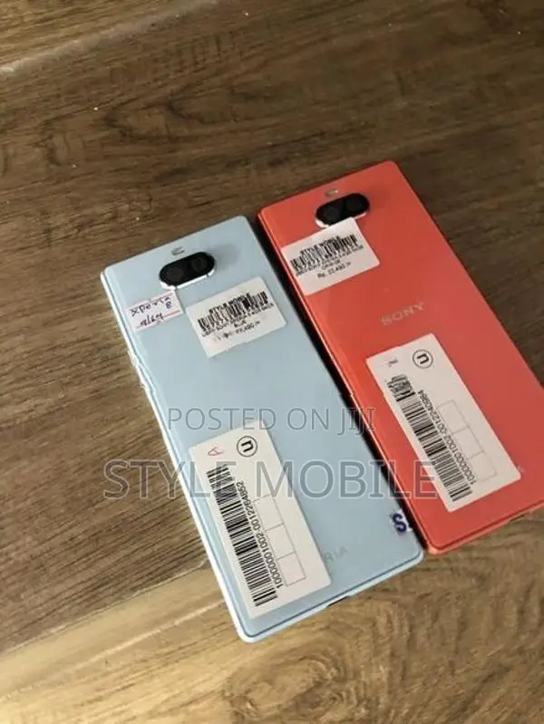 Sony Xperia 8 64GB (Used)