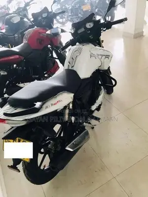 TVS Apache White 2016