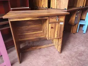 2.5*1.5ft Melamine Writing Table