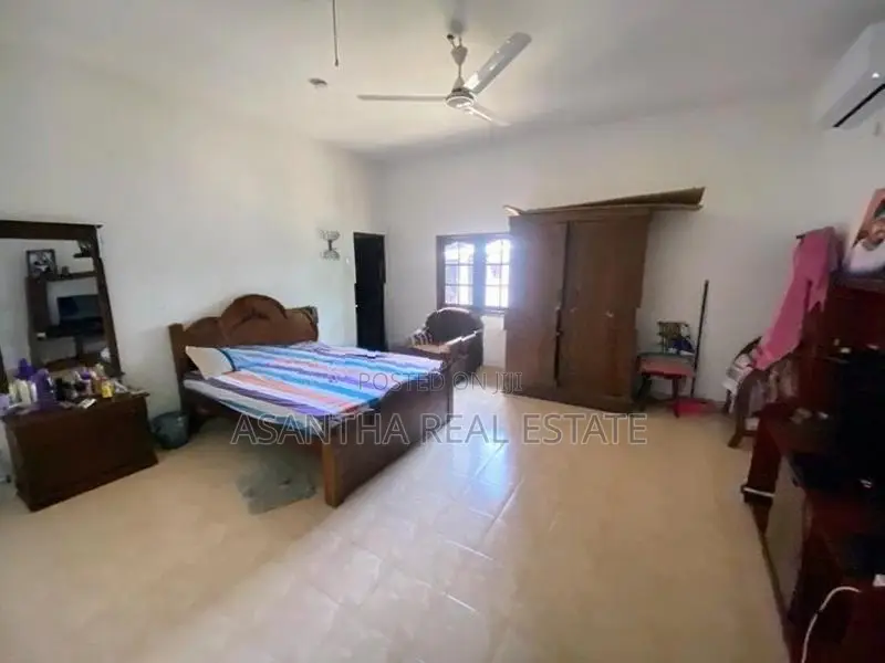 (LD14) 02 Story House With 15.5 P Sale At Colombo 05