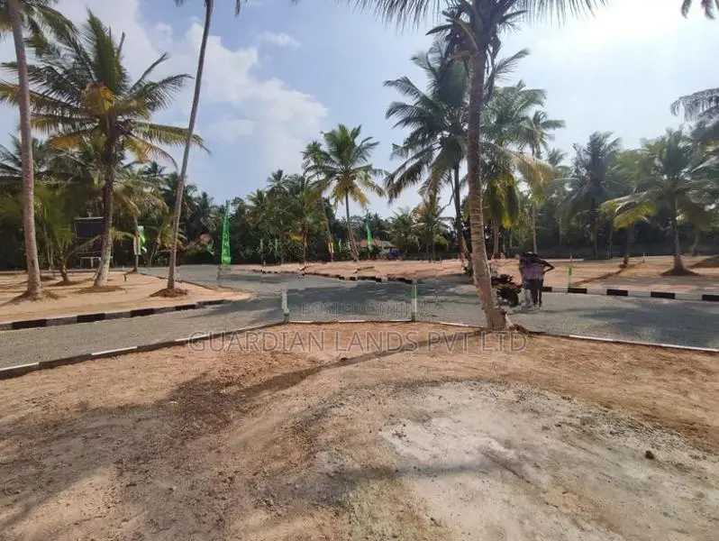 මීගමුවෙන් පදිංචියට කියාපු ඉඩමක්
