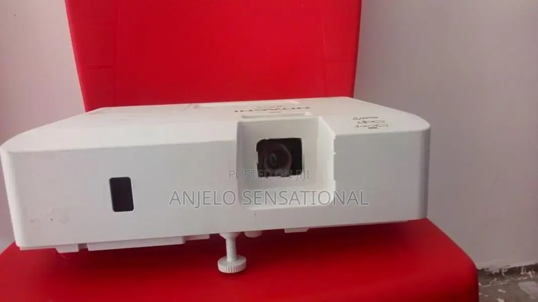 Hitachi Projector
