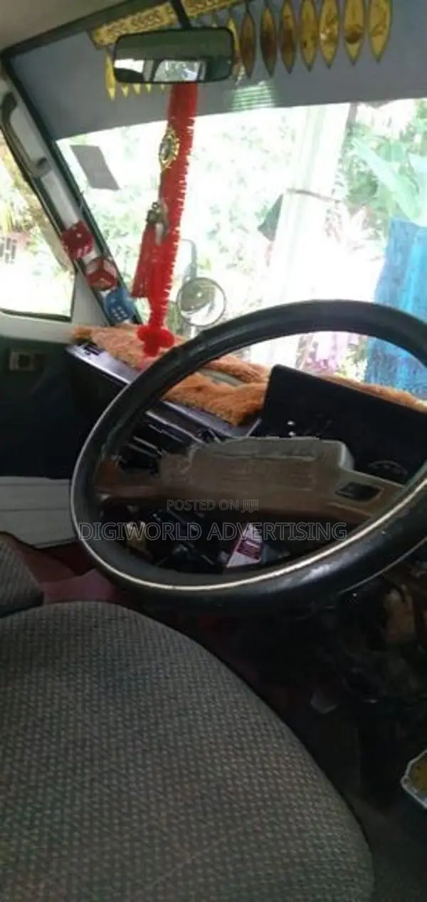 Toyota Hiace Shell 1987