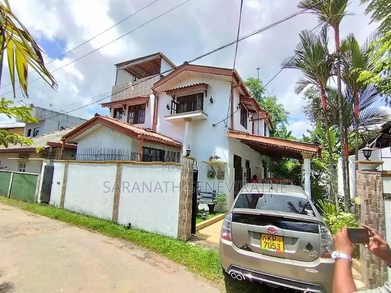 දෙමහල නිවස බෝකුන්දර විකිණීමට