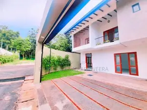 අති සුඛෝපභෝගී අලංකාර නවීනතම නිවස විකිණීමට - Piliyandala
