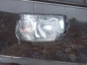 Nissan Clipper Head Light
