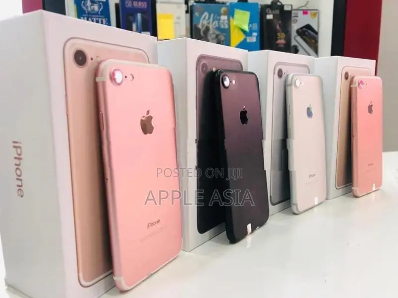 Apple iPhone 7 32-GB (Used)