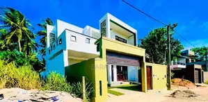 Luxurious New House In Athurugiriya
