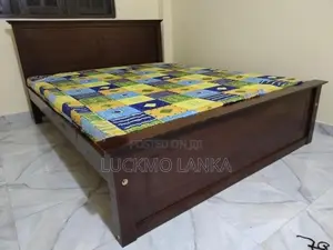 Brand New 6 X5 Teak Box Bed with Double Layer Mattress 72 X60