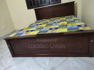 Brand New 6 X5 Teak Box Bed with Double Layer Mattress 72 X60