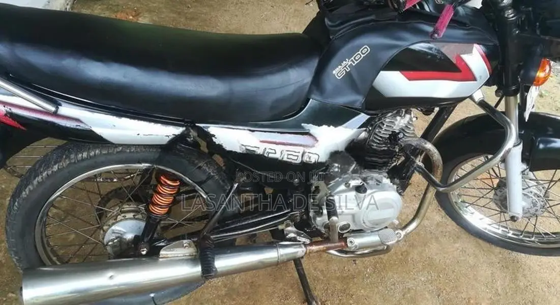 Bajaj CT100 2005