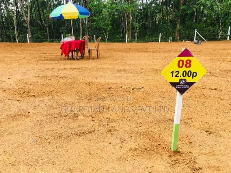 Land for Sale in Padukka