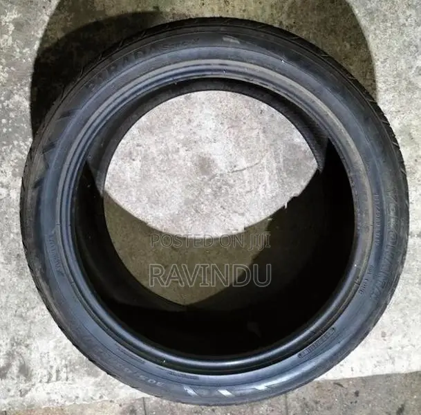 305/40/22 Yokohama Tyre (2015)