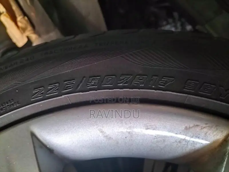 225/50/17 Yokohama Tyre (2019)