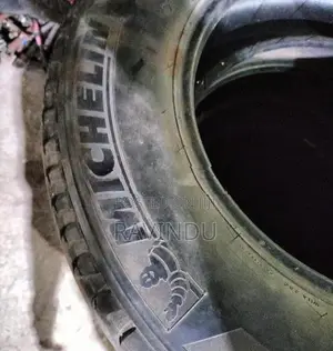265/65/17 Michelin Tyre (2015)