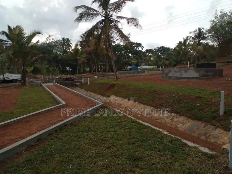 Land In Gampaha Town