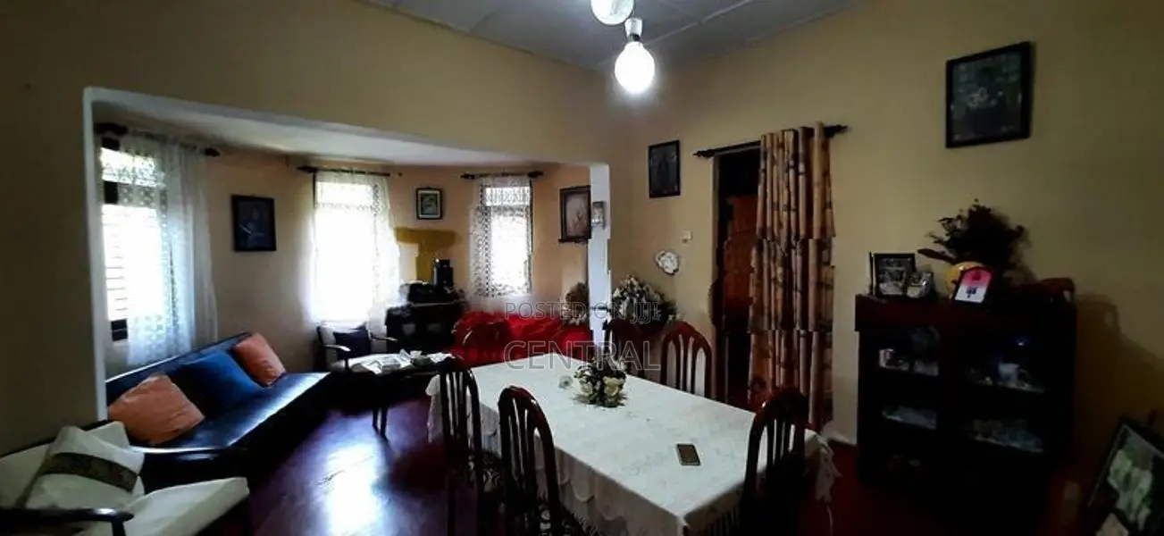 House for Sale in Wattala (C7-2865)
