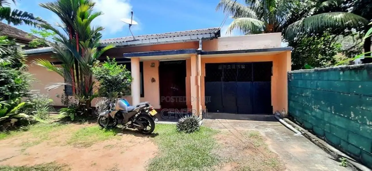 House for Sale in Wattala (C7-2865)